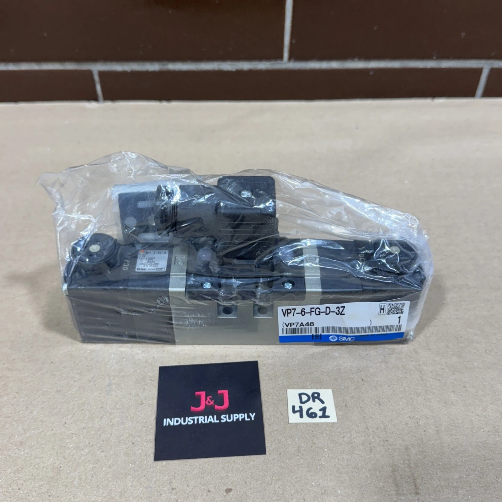 NEW SMC VP7-6-FG-D-3Z