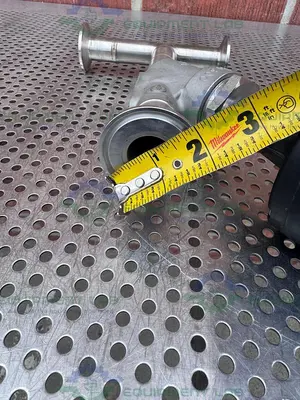 USED GEMU 554/25/D55 PNEUMATIC 3-WAY ANGLE SEAT GLOBE VALVE W/ 1" SANITARY FITTING