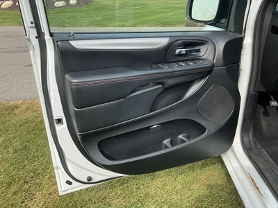 Used 2019 DODGE GRAND CARAVAN Vans Michigan US | Miedema Asset Management Group #1324230