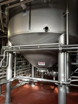 2010 MUELLER 8,300 GALLON Zásobníky nerezové - | Perry Equipment (4)