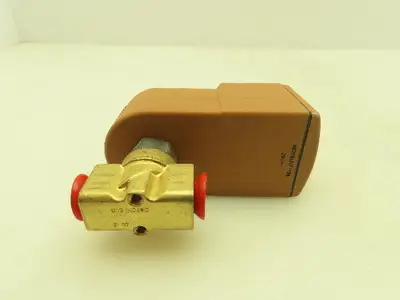 Honeywell Skinner U131K04900885 Solenoid Valve 2-Way NC 28VDC 150 PSI 1/4" NPT