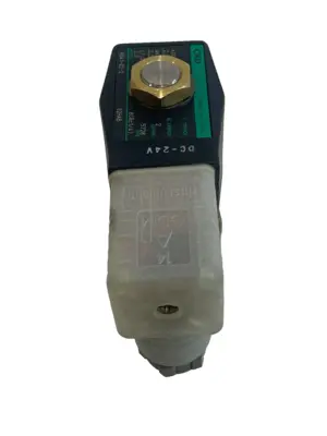 NEW CKD AB41-02-2-02HAB SOLENOID VALVE DC24V AB4102202HAB