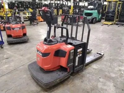 USED 2021 LINDE EWR30