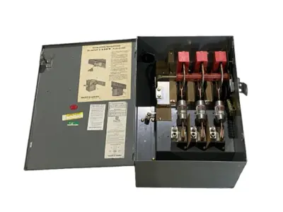 Used Square D Fusible Bus Plug-In Unit, I-Line, 3-Pole, 3-Fuse, 600VAC, 200A Bus Bars & Plugs Michigan US | Maverick Industrial Sales #1441683