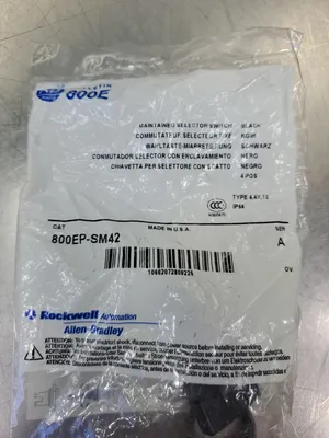 ALLEN BRADLEY 800EP-SM42 Ser A Maintained Selector Switch. 4C-20