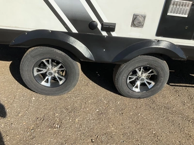 USED 2018 WHITE HAWK 23MRB