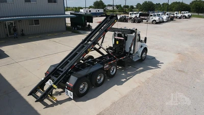 New | in-Stock 2027 PETERBILT 548 Rolloff Trucks Texas US | Roll Off Truck World #1492013