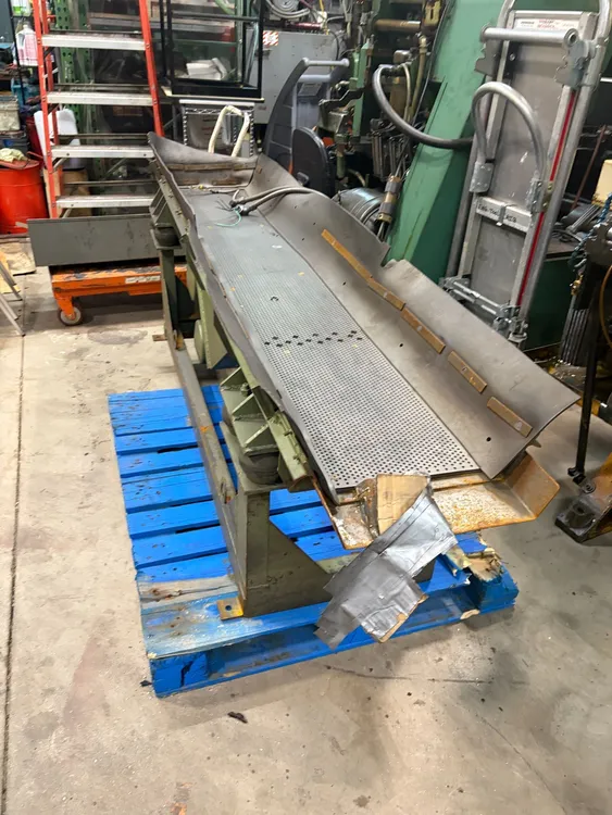 Used 1988 MIDWESTERN INDUSTRIES Shaker Table Vibratory Machines Connecticut US | Global Machine Brokers, LLC #390493