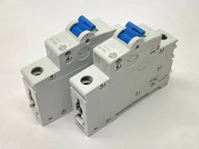 USED ALLEN-BRADLEY MINI CIRCUIT BREAKER 1-POLE 0.5A 277V LOT OF 2