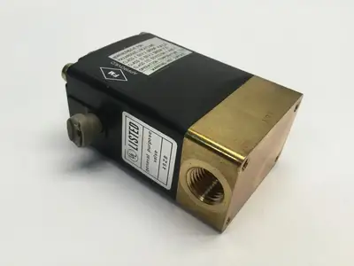 USED BURKERT SOLENOID VALVE NPT1/4 PMAX 145 PSI