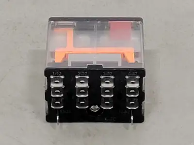 NEW SCHNEIDER ELECTRIC RPM42F7