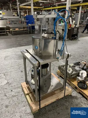 USED MG2 MG2 Futura Capsule Filling Machine Powder and Pellets