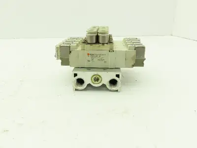 SMC 5 SMC 30-SY5320-5HZ-C8 Solenoid Valves On A Valve Block 24VDC Coils