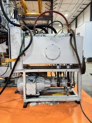 2015 LMG 1000 Ton molding press | Kempler Machinery (4)