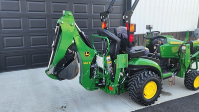 USED 2019 Deere 1025R