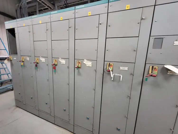 Used SIEMENS 8PX Misc Electrical & Power Parts British Columbia CA | Lenmark #251192