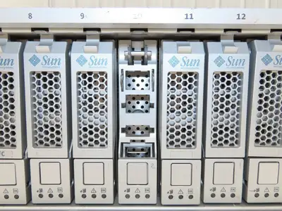 Sun StorageTek 0843 16-Bay RAID Fibre Channel 3.5" NO HDDs