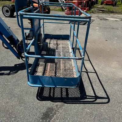 USED 2015 Genie Z-62/40