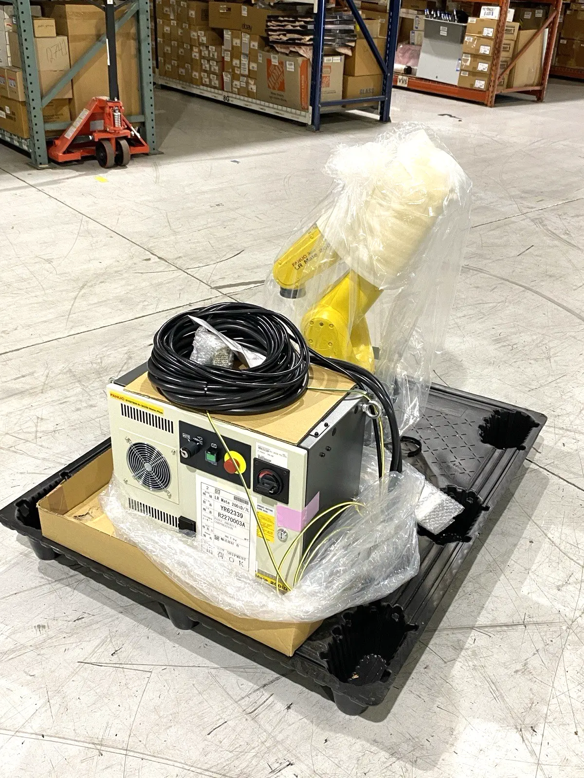 New | in-Stock FANUC LR Mate 200iD/7L , R-30iB Mate Plus Controller, Pendant Robots Michigan US | Maverick Industrial Sales #1395339