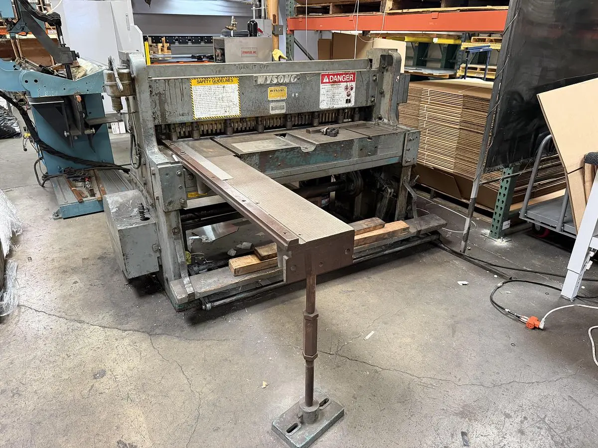 Used WYSONG 1252 Power Squaring Shears (Gauge) California US | MANUFACTURING SOLUTIONS #1411746