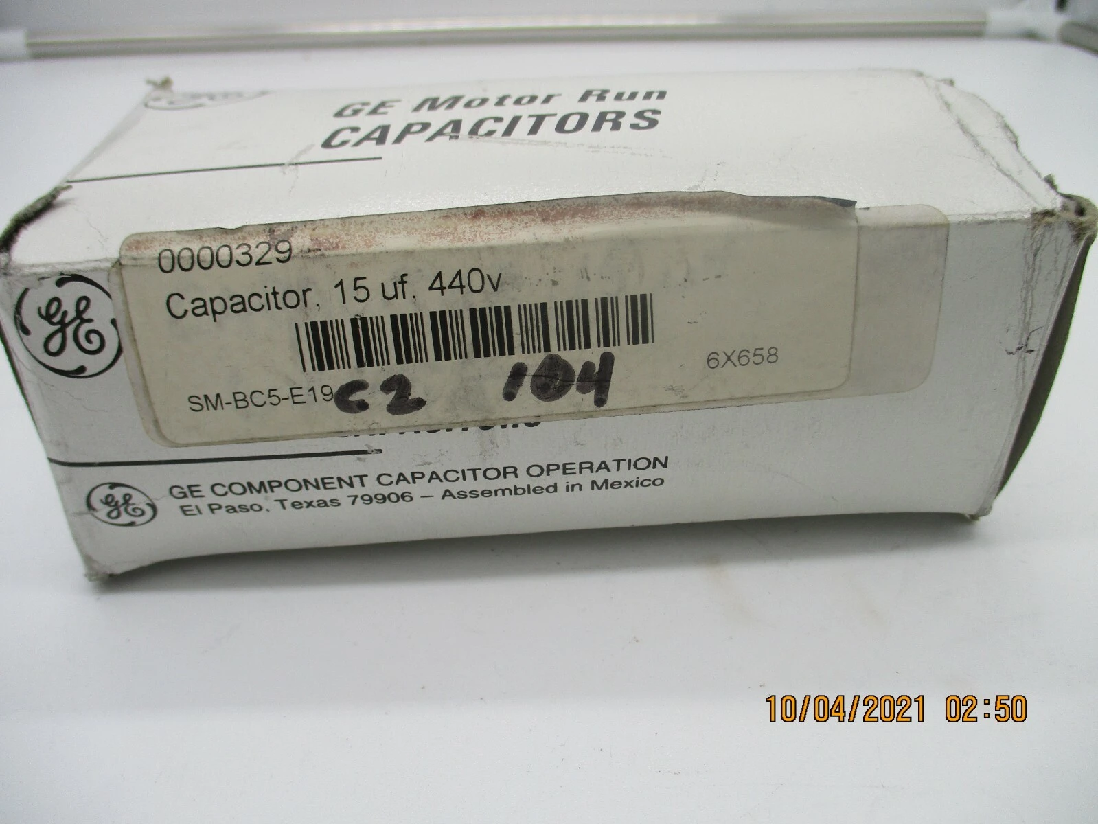 GE Component 97F627 New Capacitor (50/60 Hz, 440 Vac, 15uf)