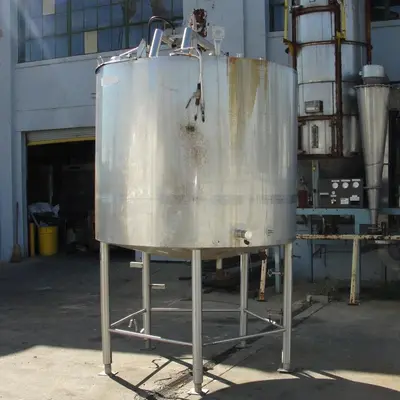 SPC6899  Tank 1000 gallon vertical tank, Stainless Steel, side scrape and paddle agitator, dish