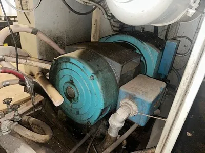 UNILOY 350R4 Blow Molders | Perry Equipment (9)