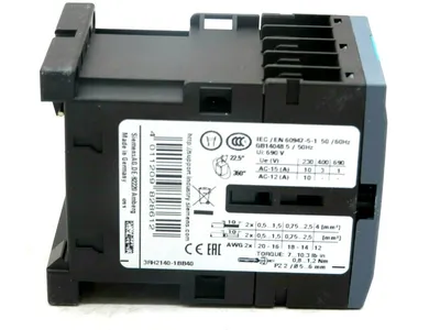 NEW SIEMENS 3RH2140-1BB40 CONTACTOR 3RH21401BB40