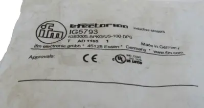 NEW EFECTOR IGB3005-BPKG/US-100-DPS-IG5793 PROXIMITY SWITCH