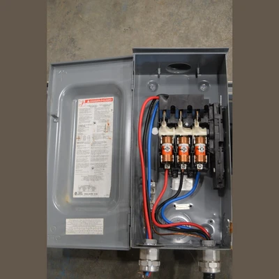 Square D 60 AMP Heavy Duty Safety Switch