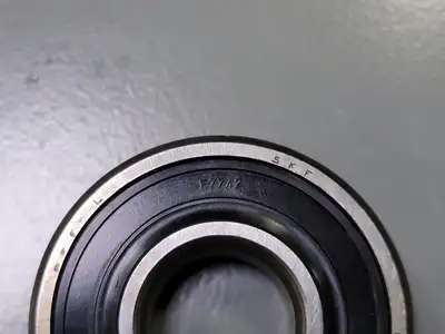 NEW SKF 6304-2RS1