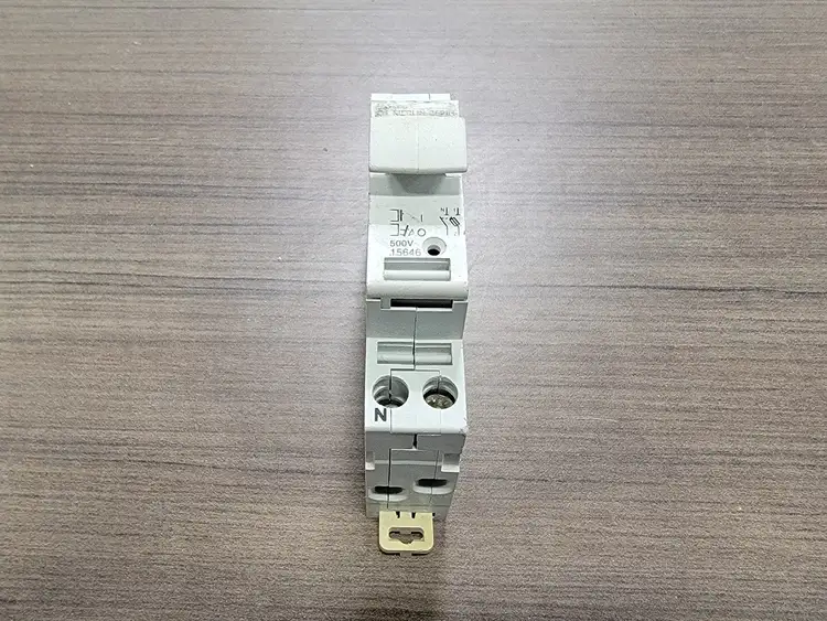 Used MERLIN GERIN 15646 Misc Electrical & Power Parts British Columbia CA | Lenmark #254441