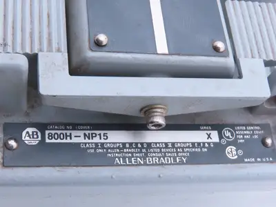 Allen Bradley 800T-XAP 1 Gang Explosion Proof Switch With Cover & Enclosure READ