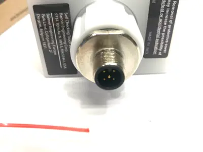 USED BANNER ENGINEERING ILLUMINATED VERIFICATION TOUCH BUTTON 2-COLOR 5-PIN