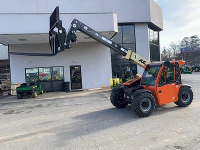 USED 2023 JLG G5-18A