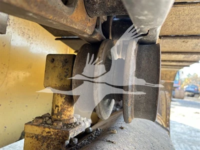 USED 2010 CATERPILLAR D5K LGP