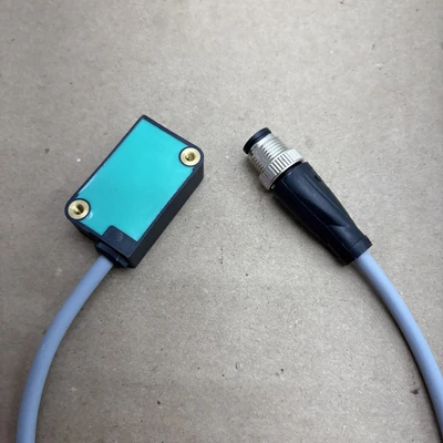 NEW Pepperl CBN15-F64-A2-0,3M-V1