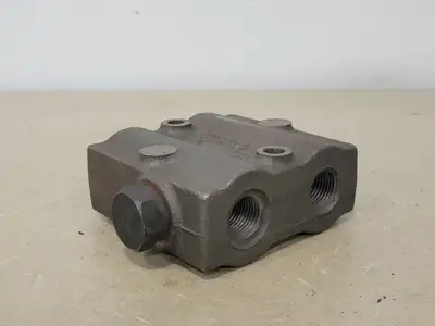 Hydraulic Block Valve 7594H, 1450 PSI