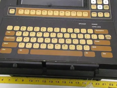Uticor 500W-WD08K1 Industrial Computer Control Monitor Operator Station