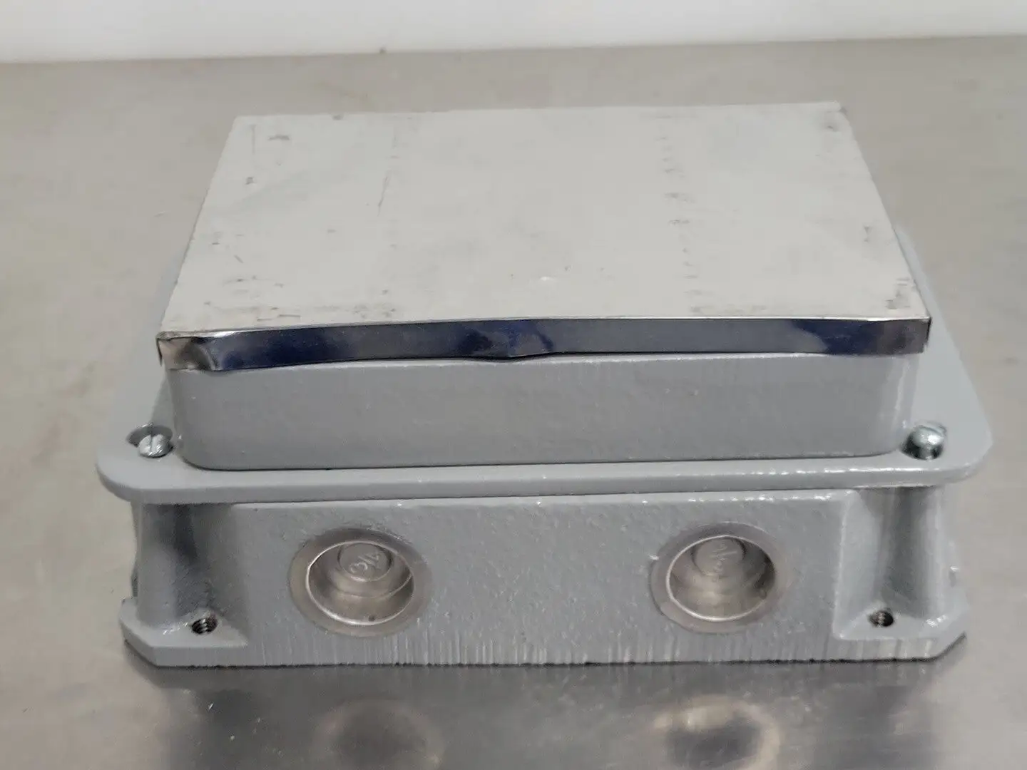 NEW HUBBELL 6269