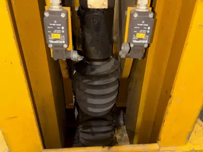 (4) 20 TON (160,000 LBS TOTAL) RAILWAY / NEUERO HEAVY DUTY MOBILE VERTICAL LIFT JACKS: YOBRO #23870