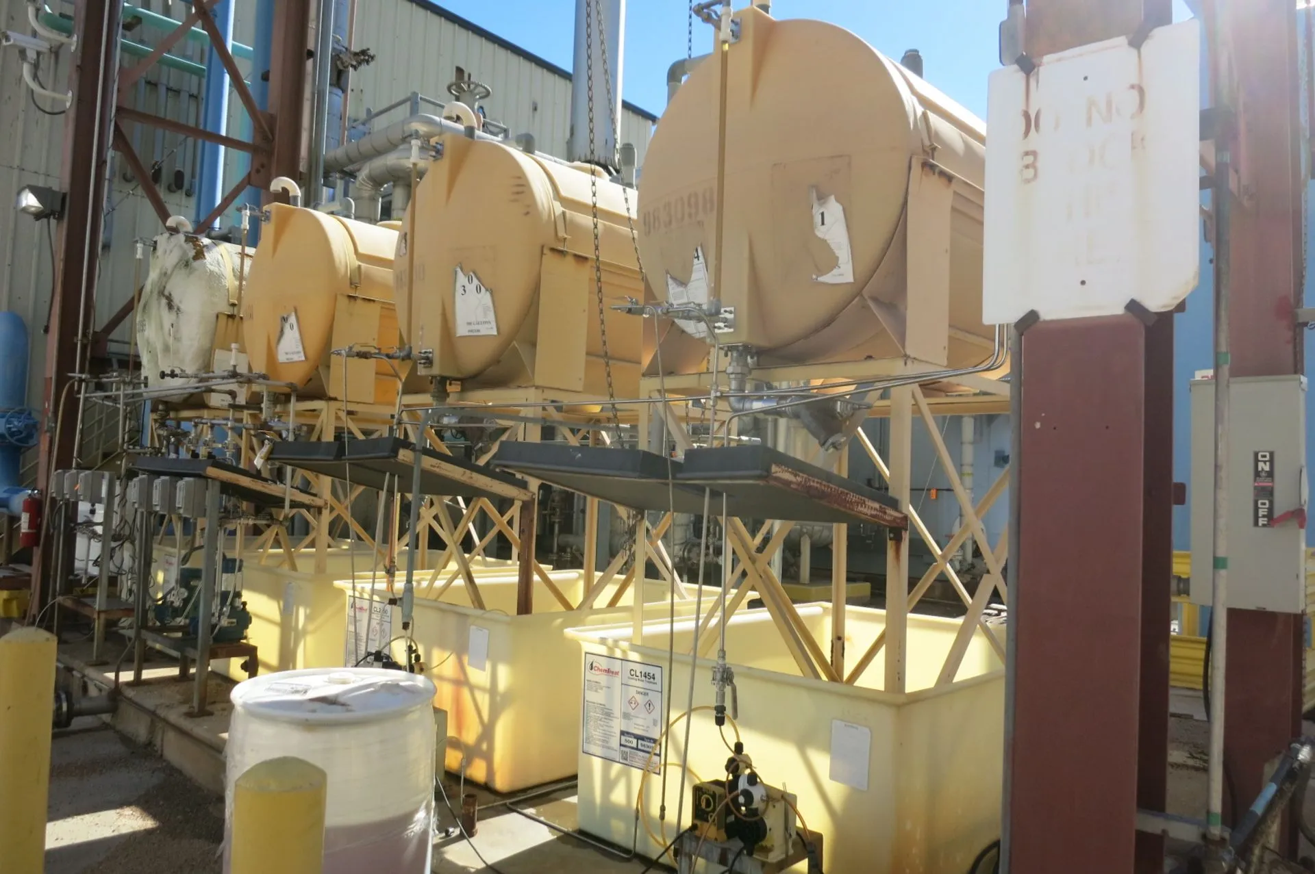 250 Gal Chem-treat Poly tank w/ 300 gal spill containment