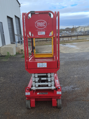 USED 2023 MEC 1330SE