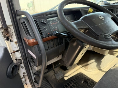Used 2006 VOLVO VNM Conventional trucks Indiana US | Miedema Asset Management Group #1414501