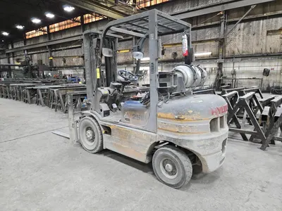 Hyundai LPG Double Stage Forklift w/ Side Shift, 5,000lb Capacity; Unknown Hours, Gauge