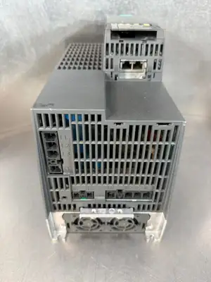 Siemens 6SL3210-1KE22-6AF1 Sinamics G120C Pn / Ver.B03/V4.7 (9.4.1)