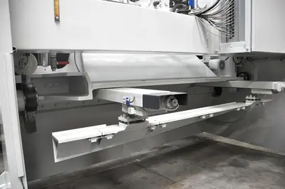 USED LVD MVS-TS 3100 X 20 MM CNC
