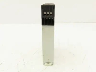 Banner UM-FA-11A Safety Relay Module For Safety Light Curtain 24V AC/DC 250V 7A