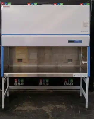 Used _UNKNOWN_ _UNKNOWN_ Biosafety Cabinets California US | R&D Laboratory Equipment #1304785