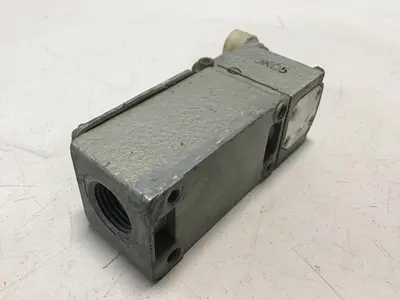 USED TELEMECANIQUE C2JK05